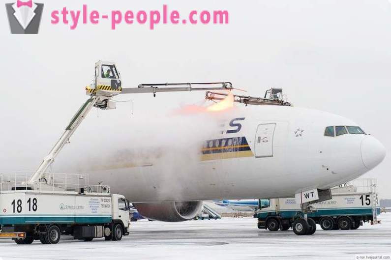 Kako ravnati letalo iz ledu
