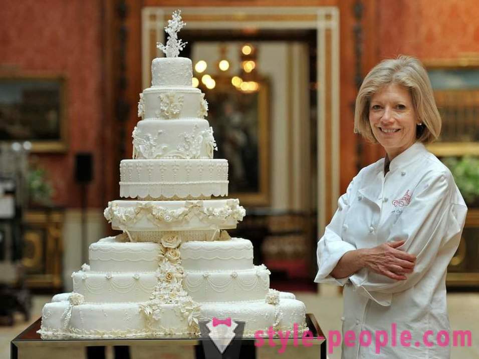 Izbor presenetljivo kraljeve poročne torte