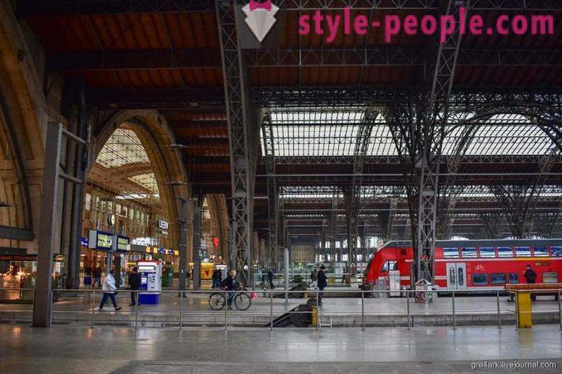 Največje železniške postaje v Evropi Walk