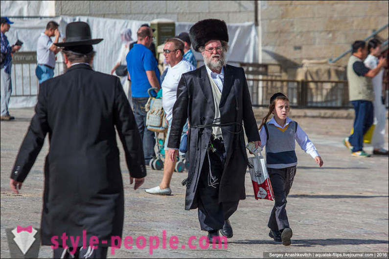 Zakaj verske Judje nositi posebna oblačila