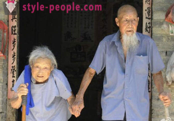 Po 80 letih zakona, par končno na poročno fotografiranje