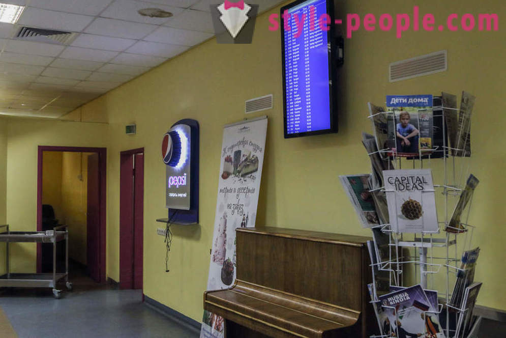 Kriza figizis Ugotovili smo poceni jedilnico na vseh letališčih v Moskvi