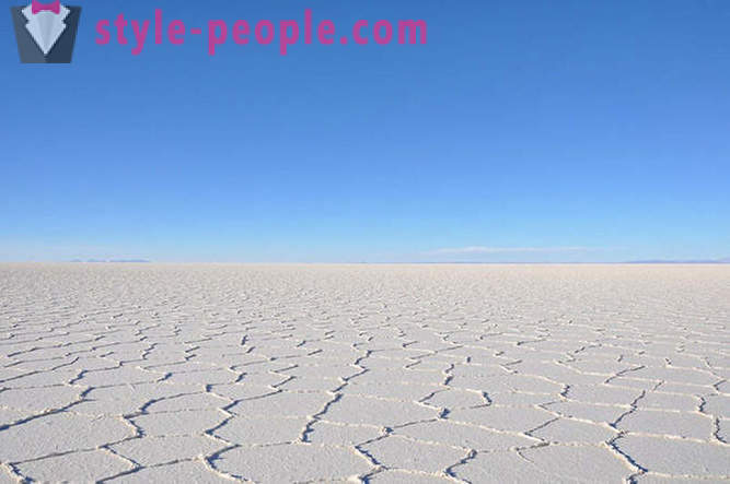 Potovanje skozi največje slano puščavo na svetu