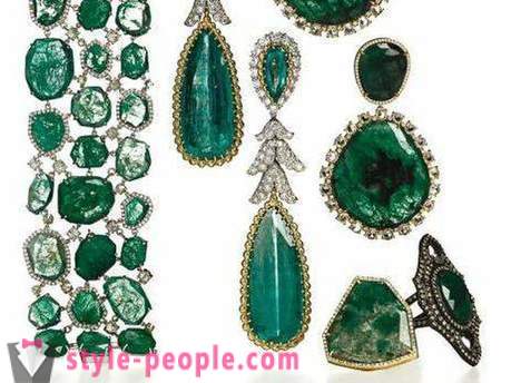 Green dragi kamni: smaragd, demantoid, turmalin