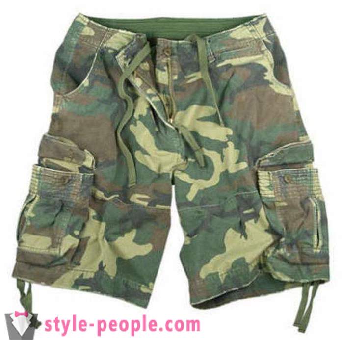Camouflage hlače - elegantna oblačila za prave moške