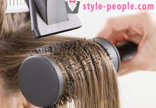 Ščetkanje las - profesionalna styling doma