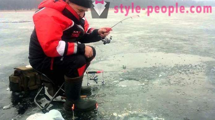 Ploščič ribolov pozimi: ins in outs za začetnike ribičev