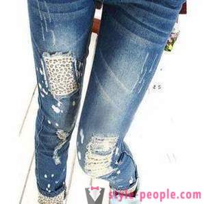 Krepko in moden - Jeans z luknjami